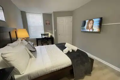 Image de Discover Charm City from a Cozy Retreat