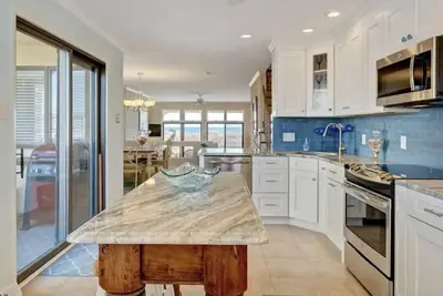 Image de Direct Oceanfront 4br Townhome
