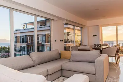 Image de 12th Floor: Oceanview Condo with Rg Infinity Pool For Sale