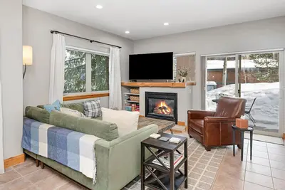Image de Wonderful East Vail Condo w/Stunning Views, Free Shuttle Access, Hot Tub