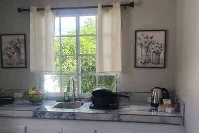 El Rincón- Hermosa Vista, a spacious studio apt. which caters to your every need
