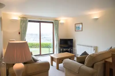 Image de Turner (2 Bedrooms)-Appartement-Vue sur la rivière-de Luxe-Salle de bain