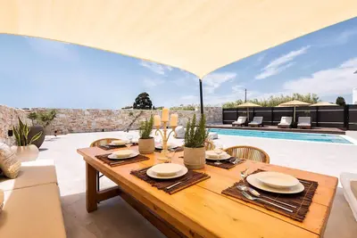 Image de Beautiful Paros Villa | Villa Vanta Ii | 3 Bedrooms | Private Pool & Only 100m From The Beach | Drios
