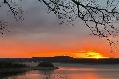 Image de Lake Therapy- Best views of Bull Shoals Lake\/White River area!