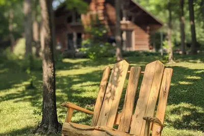 Image de Wooded Log Style Home on the River, easy access off Hwy 10