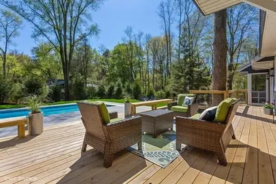 Image de New Buffalo Beauty With Private Heated Pool!