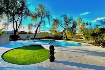 Image de The Heart Of Scottsdale! Putting Greens, Bbq, Giant Yard w/ Pool!