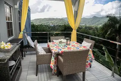 Image de Hillside View/ Aqua Marine Apt.