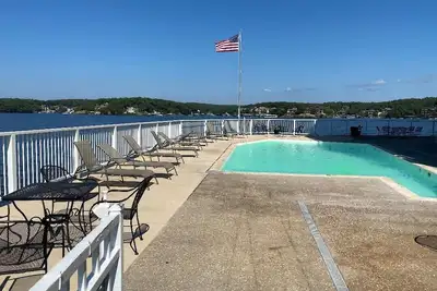 Image de Spacious 3br condo overlooking the lake in popular Osage Beach @ The Ledges