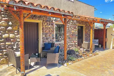 Image de 1915 Historic Cottage in the heart of Roosevelt Row in Downtown Phoenix