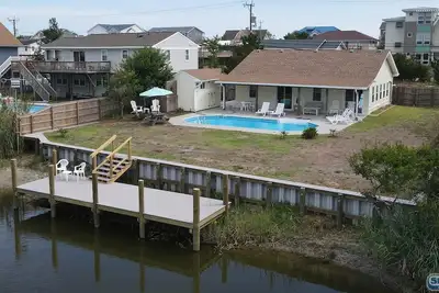 Image de The Simple Life, Sandbridge Beach, Canal Front, Dock, Dogs Welcome, Single-story