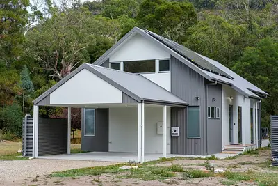 Image de Serenity Hg4a: Brand New Town House with absolute Np frontage and superb views