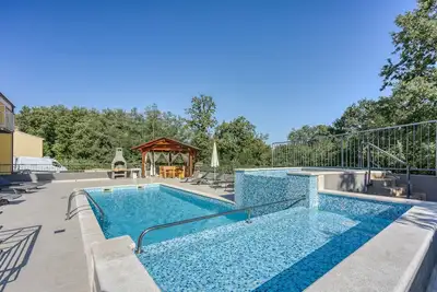 Image de Pool House Klarina, Pićan, Croatia