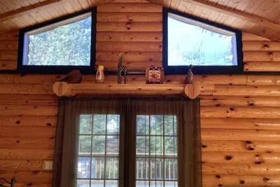Image de Cozy, family-sized cabin next to Houghton Lake