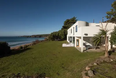 Image de A sensational beach house just metres from Praa Sands Beach, with stunning sea views, large garden a