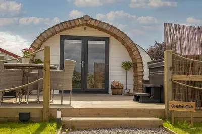 Image de Brand new pod with a hot tub, dogs allowed, in the heart of North Yorkshire.