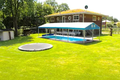 Image de Villa Salt heated pool 24°C - 9 baths - sauna - barbecue house - 2000sqm garden