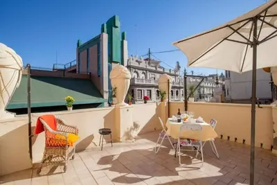Image de Luxury penthouse Plaza Ayuntamiento. Terrace with barbecue and solarium