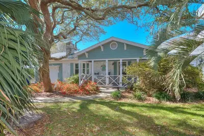 Image de 3br/2ba Home - Short Walk to Beach, Rooftop Deck, Dog Friendly, Sleeps 6