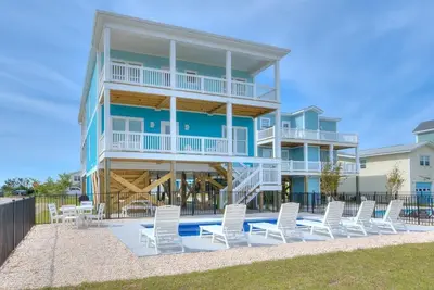 Image de Brand New Home - 2nd Row, Ocean Views, Event Friendly, Elevator, Pool, Sleeps 20