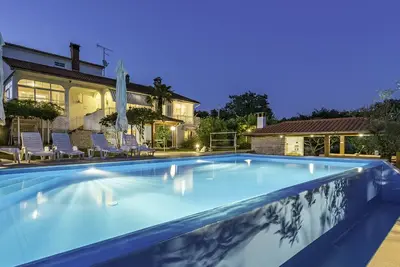 Image de Apartments with swimming pools, large garden