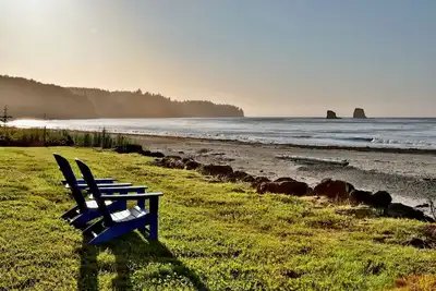 Image de 4 guest · Eddie Bauer's former Beachfront Cottage
