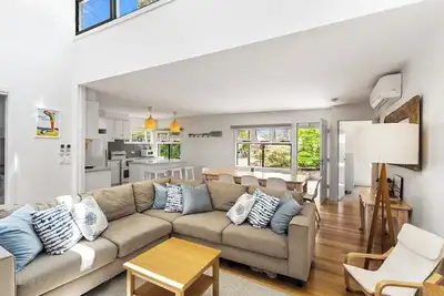 5br Modern Beach House Oasis