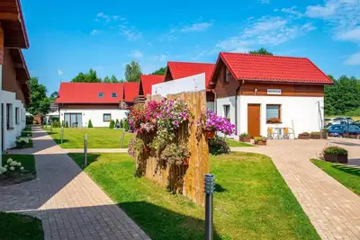 Image de Appartement de vacances avec piscine א Jaros?awiec