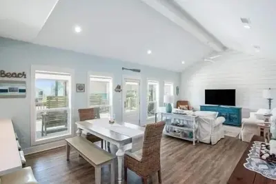 Image de Waves of Grace: 3 Br, 2 Ba House in Port Bolivar, Sleeps 12