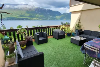 Image de Large luxury apartment on Lac du Bourget