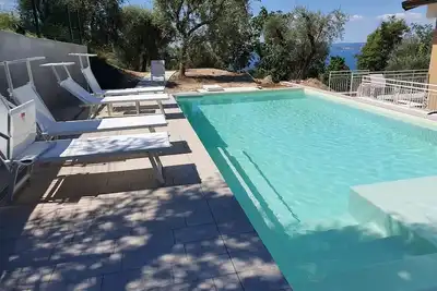 Image de Villa Malù - Apt Luisa Pool and lake view
