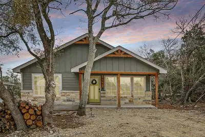 Image de Canyon Lake Gem, 7 miles to tubing, & wedding venues