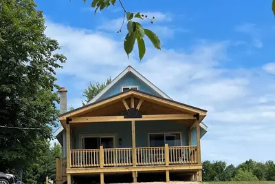Image de Equestrian Charm near Torch Lake: Two homes in one!