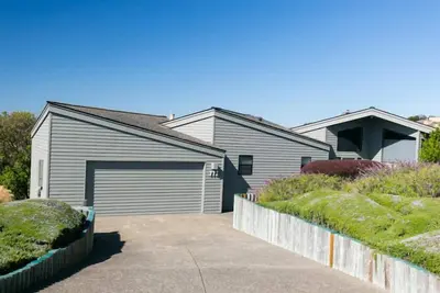Image de Bayscape - Located near the 9th green, great views, easy walk to the beach!