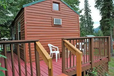 Image de Gwin's Lodge Cedar Chalet #11