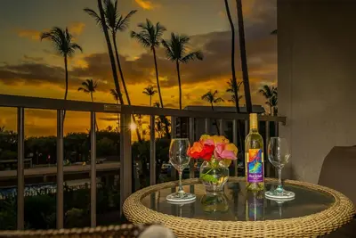 Image de Akahi D112. Recent upgrades, new split Ac system. King bed.