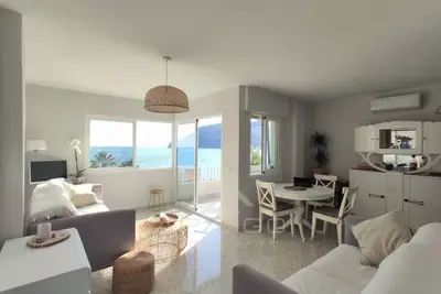Image de Quiet Beachfront Apartment