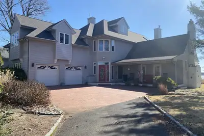 Image de Water Front Property on Exclusive Princeton Avenue, Brick Nj