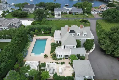 Image de Luxurious Estate, Private Heated pool!