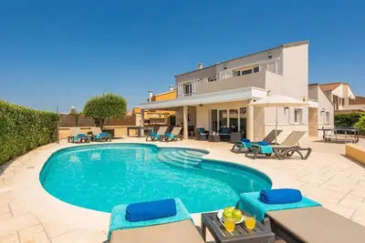 Image de Gris 4 bedroom villa, Cala'n Forcat