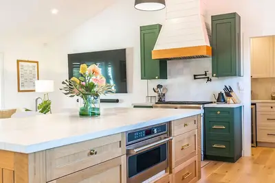 Image de Stylish model home in San Jose. Close to Sjc, shops, restaurants, freeway.