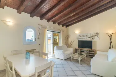 Image de Agréable appartement avec Wifi, climatisation, piscine, Tv, terrasse, animaux admis et parking