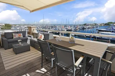 Image de Ouddorp – Marina Port Zélande luxurious vacation apartment, anchored directly to the yacht harbour and Grevelingen, beach reachable by foot (5 minutes).