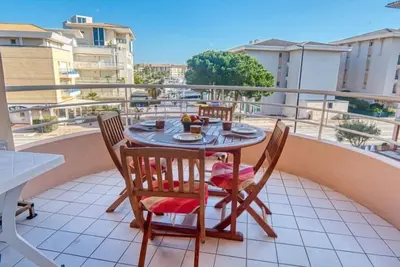 Le Consul by Interhome