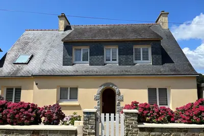 Image de 150 m plage Pentrez - entre Douarnenez et Crozon - appart. indép. - 4\/5 p. - 3*