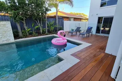 Image de Modern beach house, close to everything.