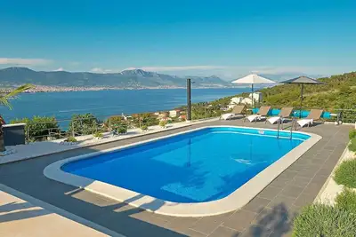 Charming villa with beautiful pool in Trogir