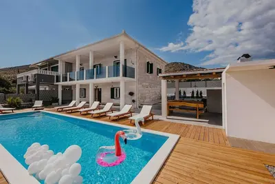 Luxurious villa with outdoor swimming pool