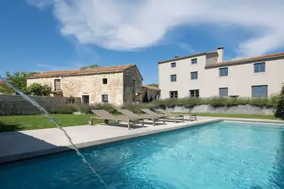 Image de Villa B2, Tinjan