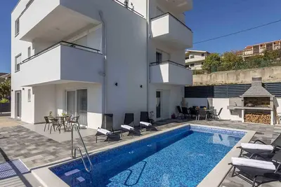Image de A modern villa in Podstrana with a pool